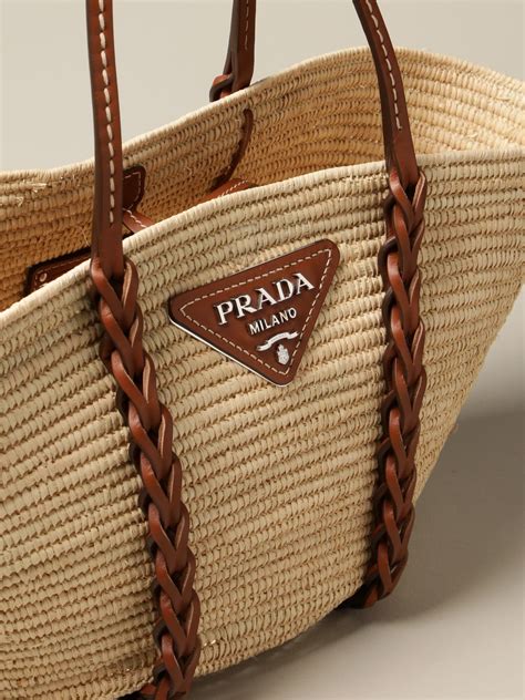 prada borse rafia 2012